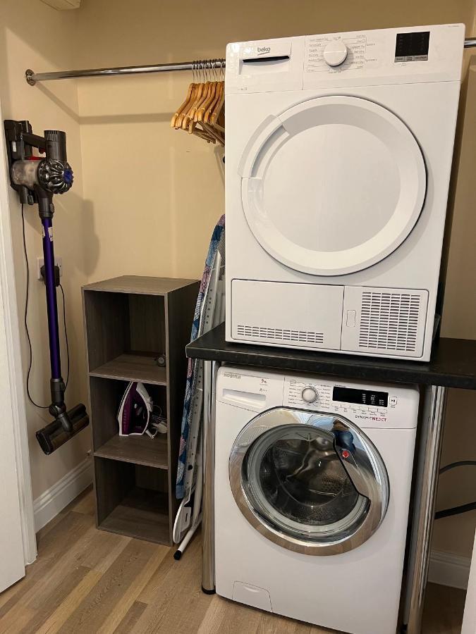 Glastonbury High Street Sanctuary- 2 Bd, Sleeps 4 Eksteriør billede