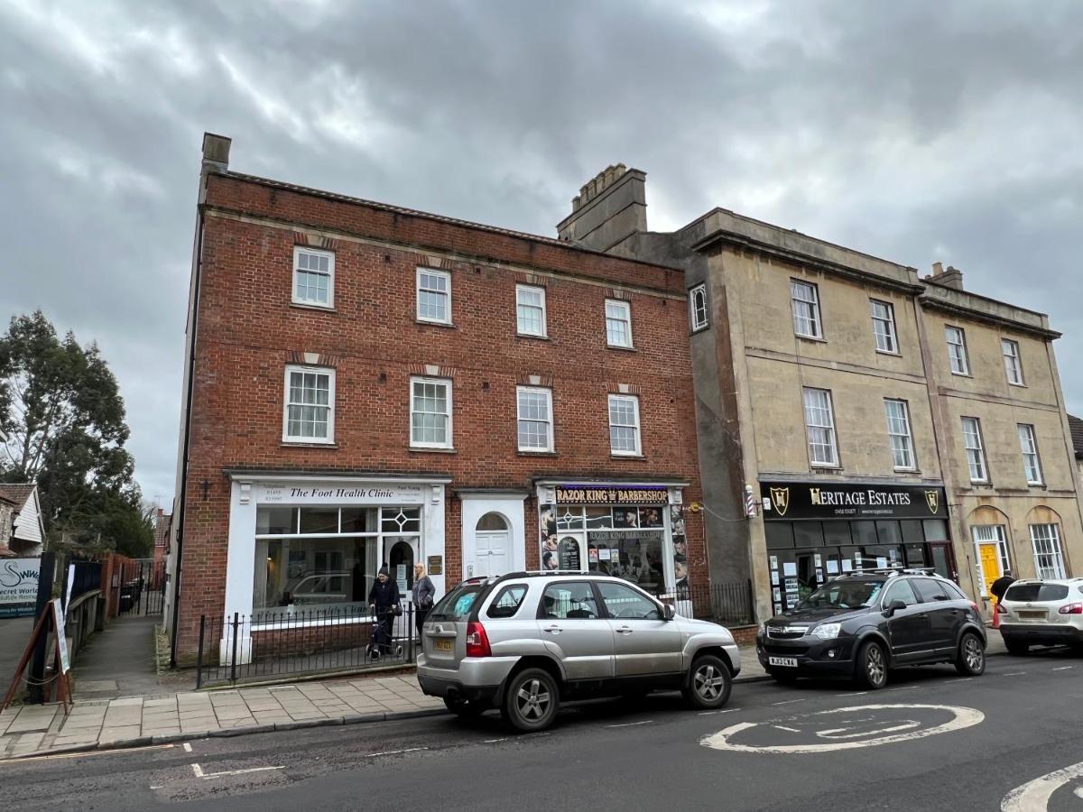 Glastonbury High Street Sanctuary- 2 Bd, Sleeps 4 Eksteriør billede