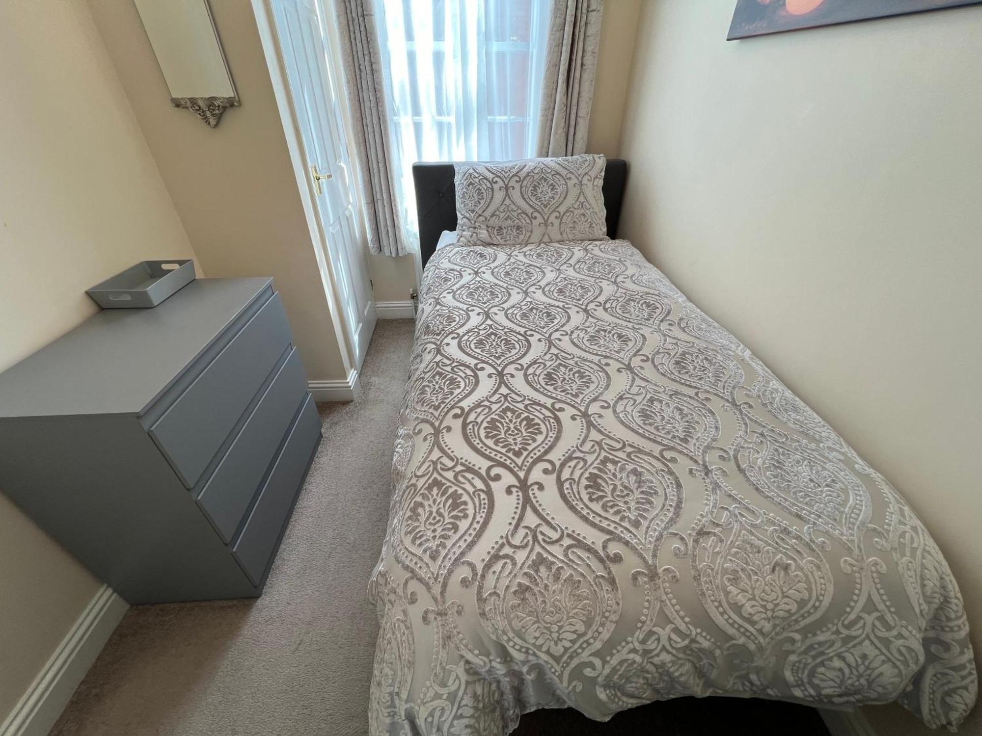 Glastonbury High Street Sanctuary- 2 Bd, Sleeps 4 Eksteriør billede